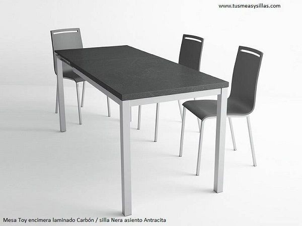 exposición-sillas-nera-cancio